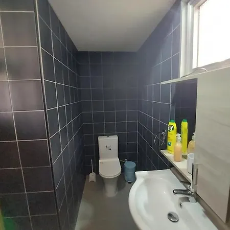 Anna 10 Min Walk From The بيت ضيافة لارنكا