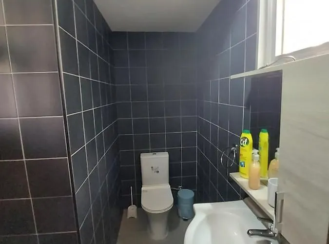 Anna 10 Min Walk From The Guest house Larnaca